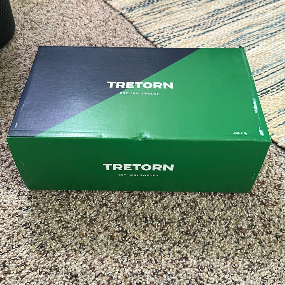 BRAND NEW IN BOX! Tretorn Kristine Grey and White Sneakers | size 7.5 - Picture 3 of 6